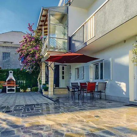 Apartment Stjepana 05 *